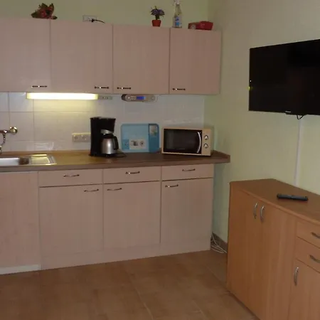 Rechts - 3 Sterne Langenwolschendorf