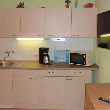 Rechts - 3 Sterne * Langenwolschendorf