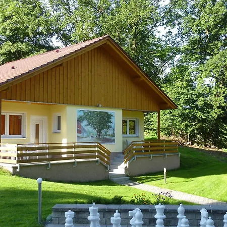 Rechts - 3 Sterne Langenwolschendorf