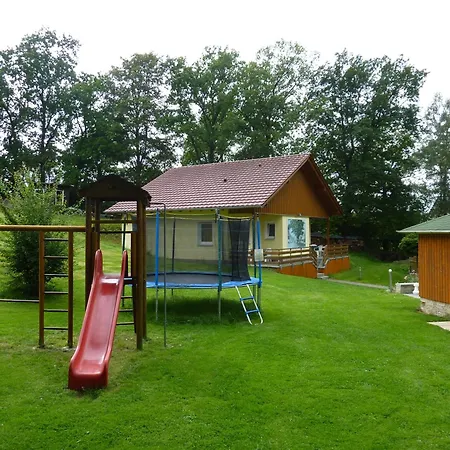 Rechts - 3 Sterne * Langenwolschendorf
