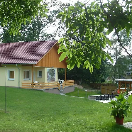 Rechts - 3 Sterne * Langenwolschendorf